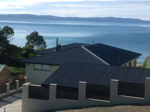 Swansea Beach House Oceanfront - Tourism TAS 4