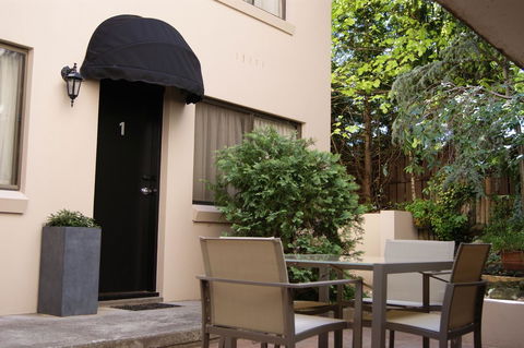 Grosvenor Court Apartments - Tourism TAS 26