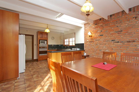 Grosvenor Court Apartments - Tourism TAS 11