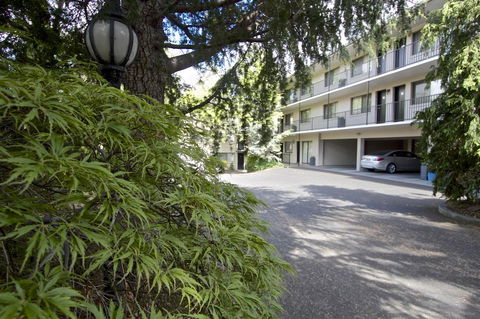 Grosvenor Court Apartments - Tourism TAS 28