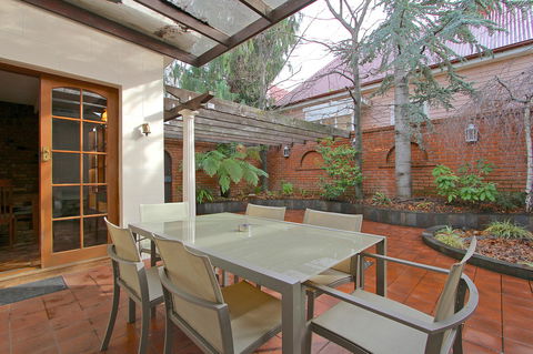 Grosvenor Court Apartments - Tourism TAS 18