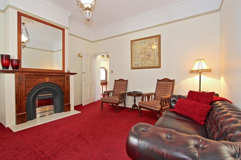 Grosvenor Court Apartments - Tourism TAS 16