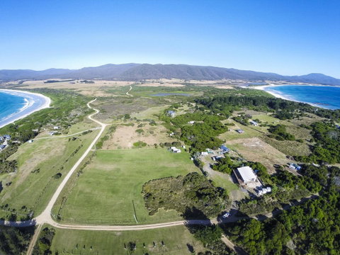 Seymour Waves - Tourism TAS 1