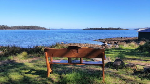 Four Seasons Waterfront Villas - Tourism TAS 5