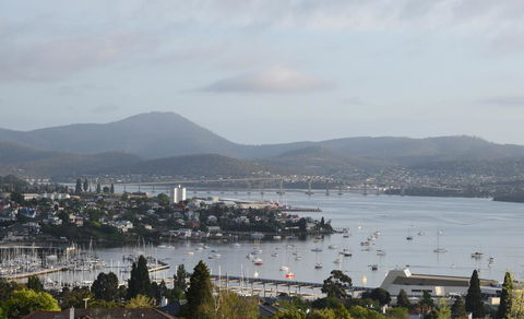 Studioat10 - Hobart Tourism 0