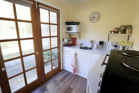 Riverwalk B&B - Hobart Tourism 5