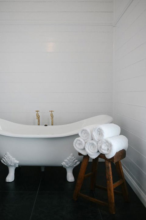 Old White Church Bed & Breakfast - Hobart Tourism 6