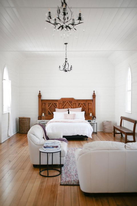 Old White Church Bed & Breakfast - Hobart Tourism 4