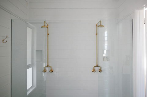 Old White Church Bed & Breakfast - Hobart Tourism 3