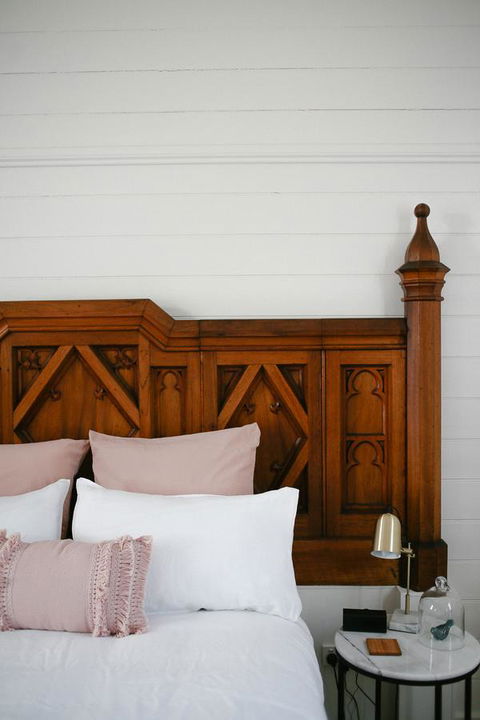 Old White Church Bed & Breakfast - Hobart Tourism 10