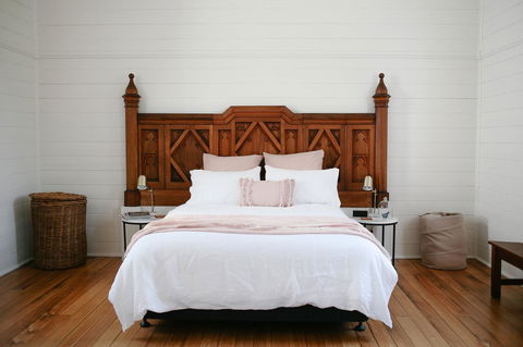 Old White Church Bed & Breakfast - Hobart Tourism 25