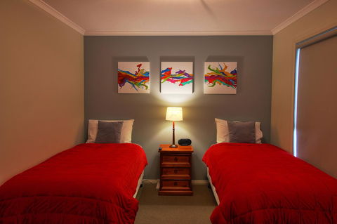 Hobart Villa - Tourism TAS 8