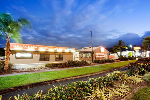 Nightcap At Balaclava Hotel - Hobart Tourism 2