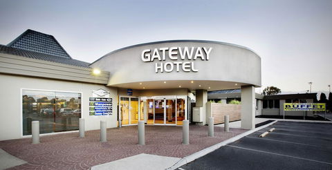 Nightcap At Gateway Hotel - Hobart Tourism 1