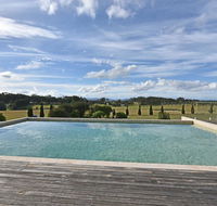 Noble Willow Homestead Lovedale. Super Spacious with views and pool - Hobart Tourism