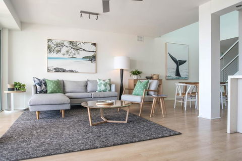 Noosa Crest Resort - Hobart Tourism 1