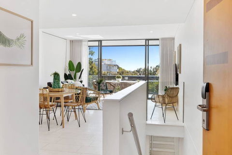 Noosa Heads Fabulous Two Bedrooms-Ocean Views! - Hobart Tourism 3