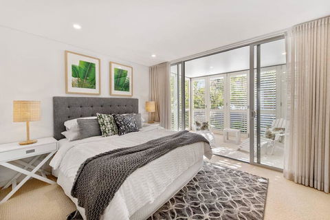 Noosa Heads Fabulous Two Bedrooms-Ocean Views! - Hobart Tourism 0