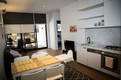 North Melbourne Getaway - Close To CBD - Hobart Tourism 2