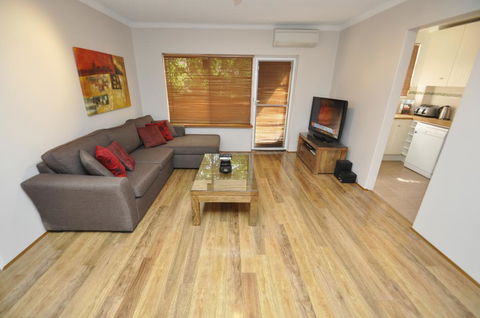North Ryde Self-Contained One-Bedroom Apartment (7KHRT) - Tourism TAS 1