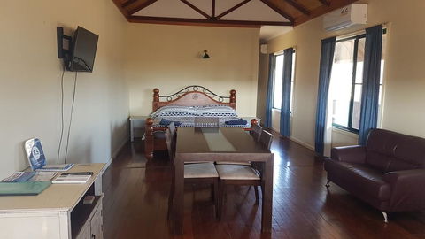 Northbrook Farmstay - Hobart Tourism 1