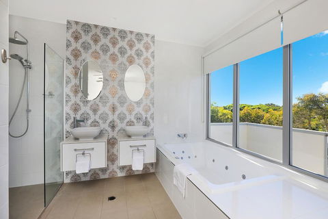 NORTHSHOR- ULTIMATE BEACH HOUSE - Tourism TAS 3