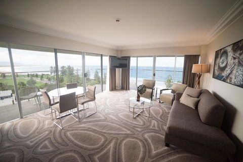 Novotel Wollongong Northbeach - Hobart Tourism 1