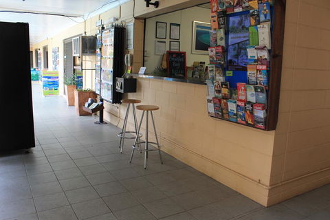 Oasis Inn Apartments - Hobart Tourism 1
