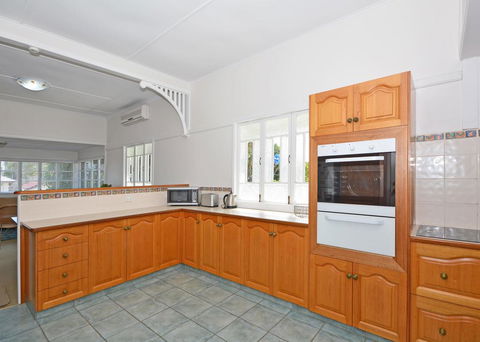 Ocean Breeze Hervey Bay - Hobart Tourism 1