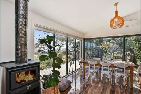 OCEAN ESCAPE - The Ultimate Luxury Beach House - Hobart Tourism 0