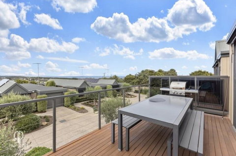 Ocean Grove House With Fantastic Ocean Views - Hobart Tourism 2