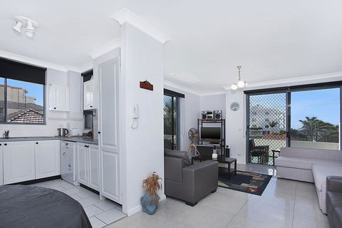Ocean Palms, Unit 2 - The Entrance, NSW - Hobart Tourism 2