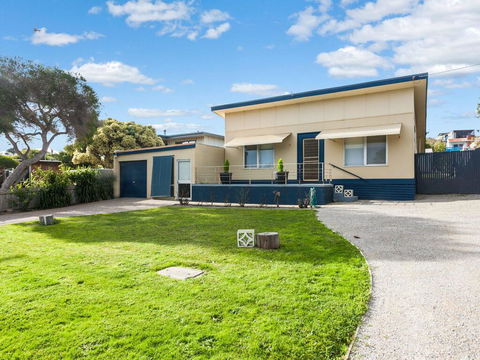 OCEAN SOUNDS - Anglesea - Hobart Tourism 0