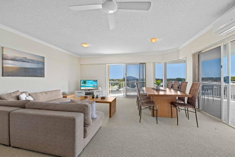 Ocean View 3 Bedroom Apartment - Tourism TAS 1