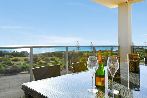 Ocean View Moana - Hobart Tourism 1