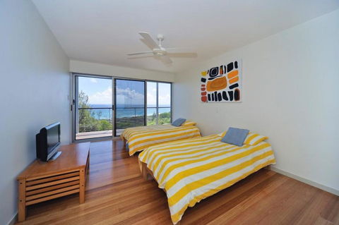 Oceanside 3 Bedrooms - Hobart Tourism 1