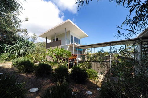 Oceanside 3 Bedrooms - Hobart Tourism 3