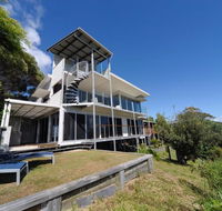 Oceanside 3 Bedrooms - Hobart Tourism