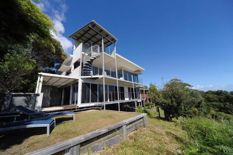 Oceanside 3 Bedrooms - Hobart Tourism 0