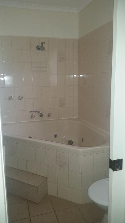 Omeo Motel - Tourism TAS 3