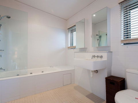 One Mile Ridge', 12a/26 One Mile Close - Stunning Views, Air Con, Infinity Pool - Tourism TAS 2