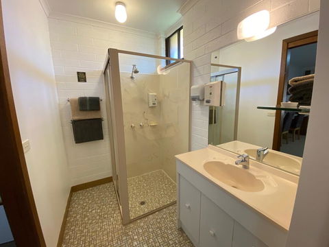 Orana Motor Inn - Tourism TAS 3