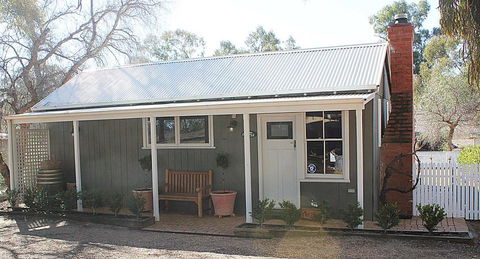 Outback Cellar & Country Cottage - Hobart Tourism 2