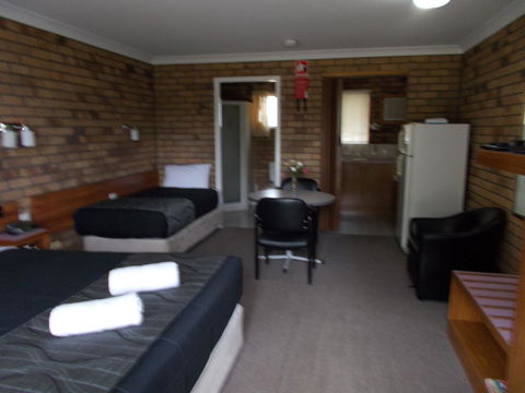 Park House Motor Inn - Hobart Tourism 0