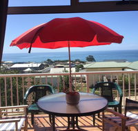 Penguin Seaside Homestay - Hobart Tourism