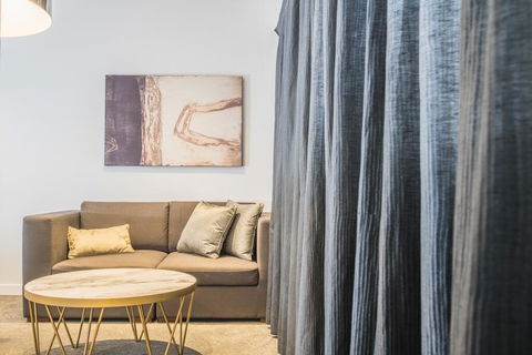 Perfect Location 1bed Apt @Silkari Suite Chatswood - Hobart Tourism 3