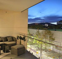 Perfectly Located Modern Apartment - Canberra CBD - Hobart Tourism