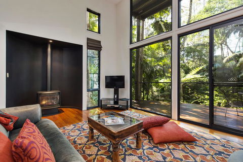 Pethers Rainforest Retreat - Hobart Tourism 0