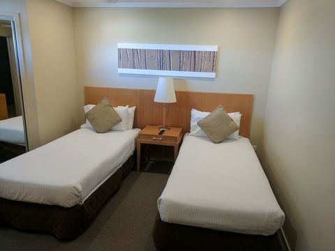 Pier Resort - Hobart Tourism 3