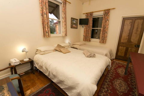 Pierrepoint Bed & Breakfast - Hobart Tourism 1